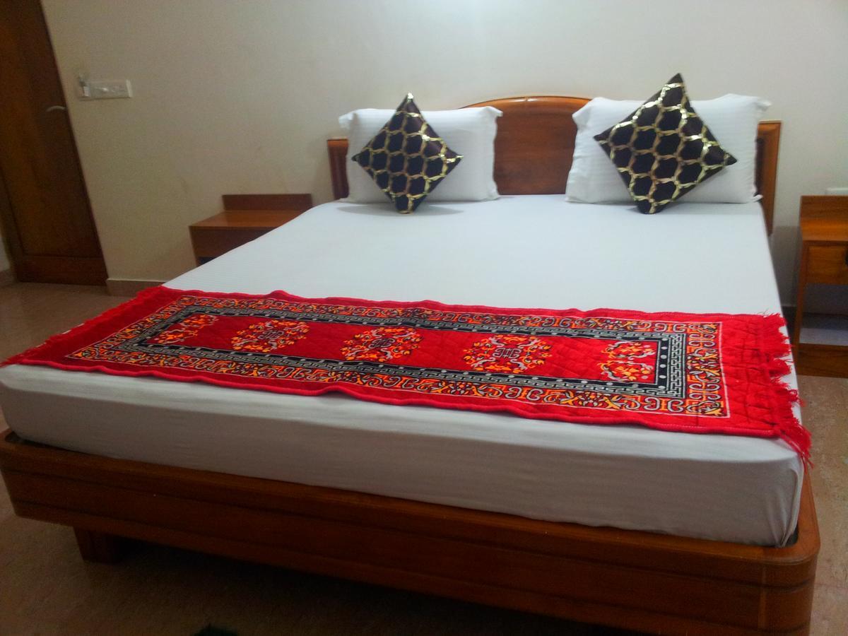 Hotel M J Residency Пури Экстерьер фото